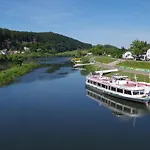 Wohnen Am Trierer Moselufer * トリーア
