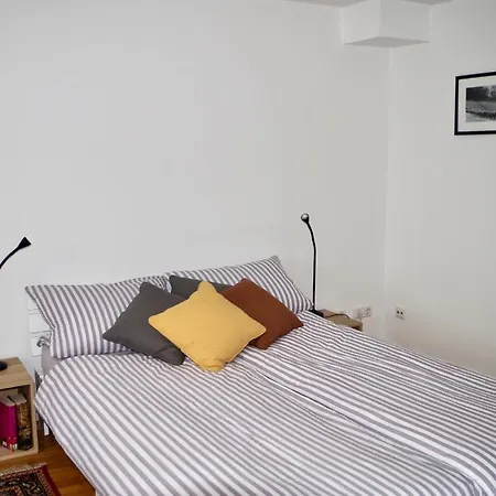 Wohnen Am Trierer Moselufer Apartamento *